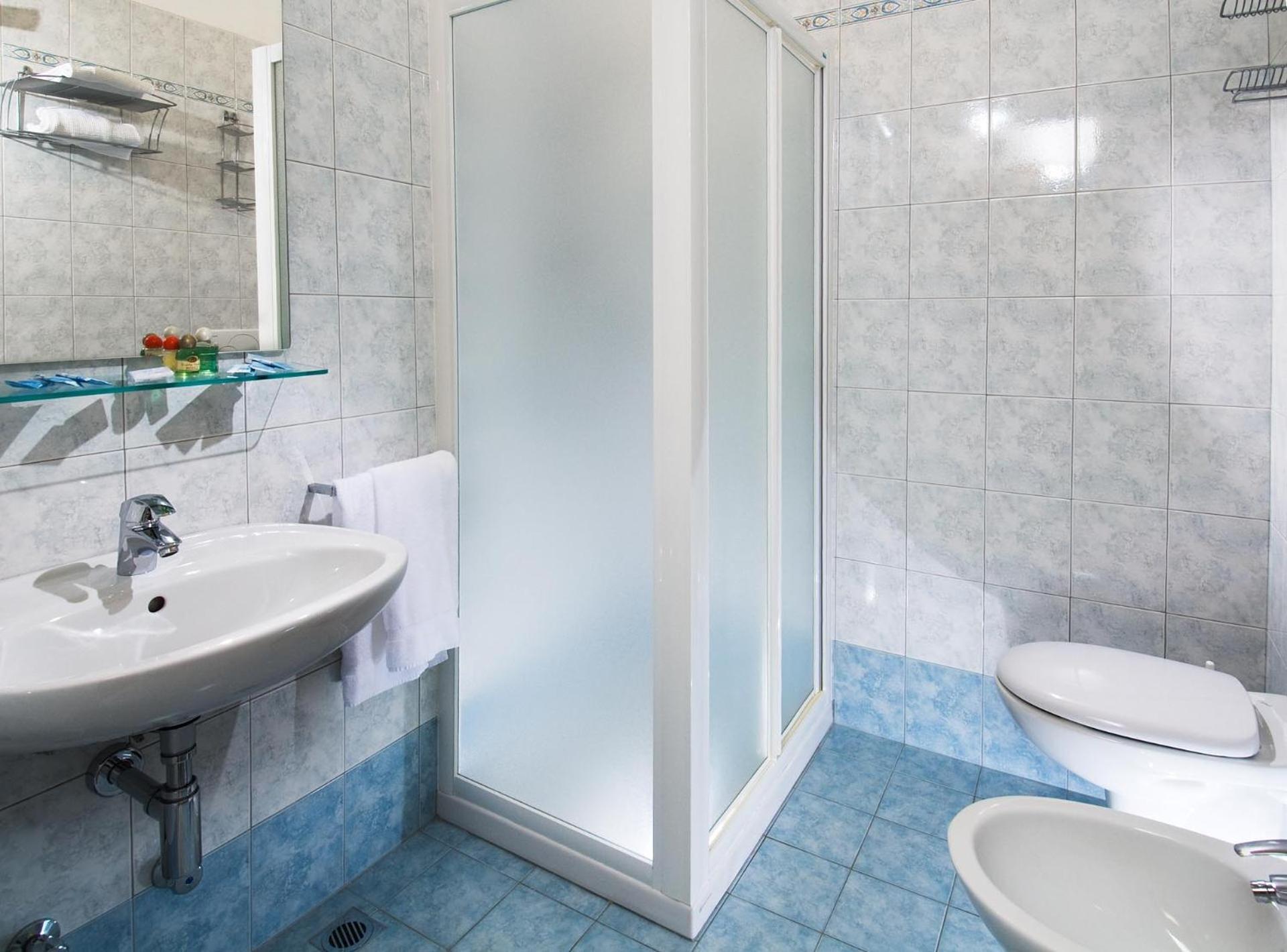Hotel Trieste Cervia Buitenkant foto